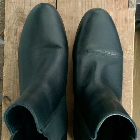 ALDO | Size 10 Women’s black Wicoeni Chelsea boots - Picture 6 of 6